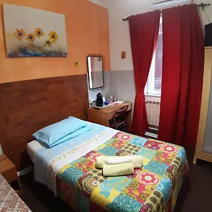 Bed & Breakfast Vecchia, Rome